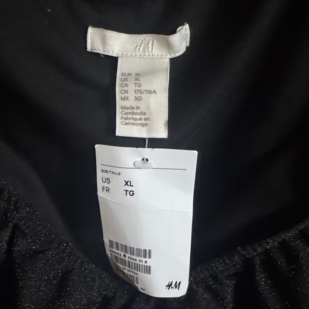 H&M Black Ruffle Off-Shoulder Blouse - Picture 2 of 2